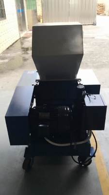 Máquina de alta velocidad OG-10FS Gray Color del pulverizador del granulador de los defectos plásticos 7.5KW