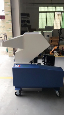 Máquina de alta velocidad OG-10FS Gray Color del pulverizador del granulador de los defectos plásticos 7.5KW