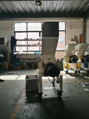 Amoladora de poca velocidad Crusher Granulator Industrial de OG-3LS para los defectos plásticos de los rabos de colada