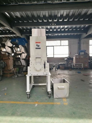 Amoladora plástica de poca velocidad blanca OG-1LS del granulador 1.5KW 20 Kg/H de la capacidad