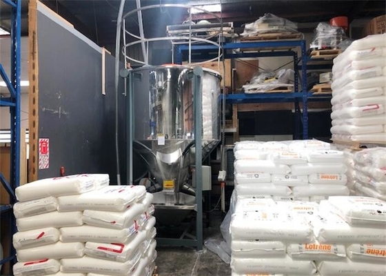 Máquina OVM-2000 de acero inoxidable de Gray Vertical Plastic Granules Mixer