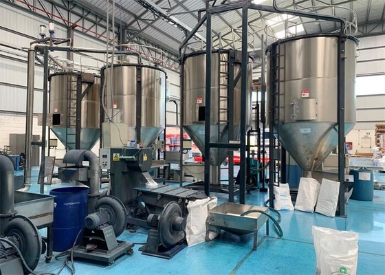 Tipo vertical del volumen de plástico de la resina del mezclador de la máquina grande de la licuadora para mezclar el material plástico