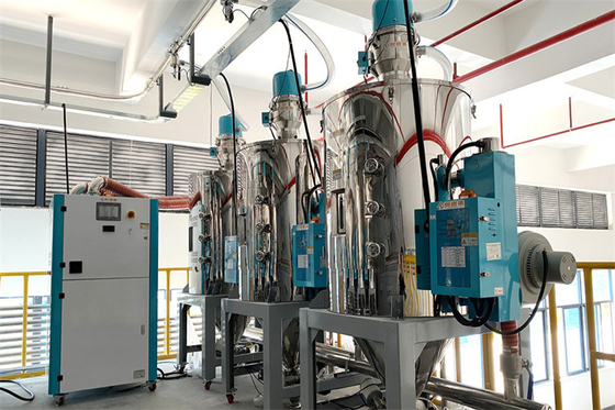Sistema de alimentación material central vacío plástico del moldeo a presión que transporta el sistema
