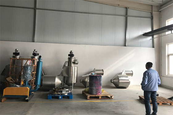 Sistema de alimentación centralizado automatizado de 500-2000 kg de capacidad para el secado de materiales plásticos