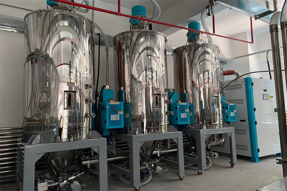 Transportando el sistema de alimentación centralizado material plástico para el proceso de la protuberancia