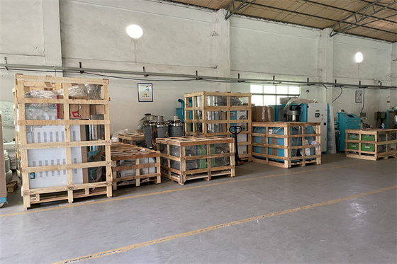 Controlador de temperatura avanzado de molde de tubo de cobre para la circulación de aceite de transferencia de calor